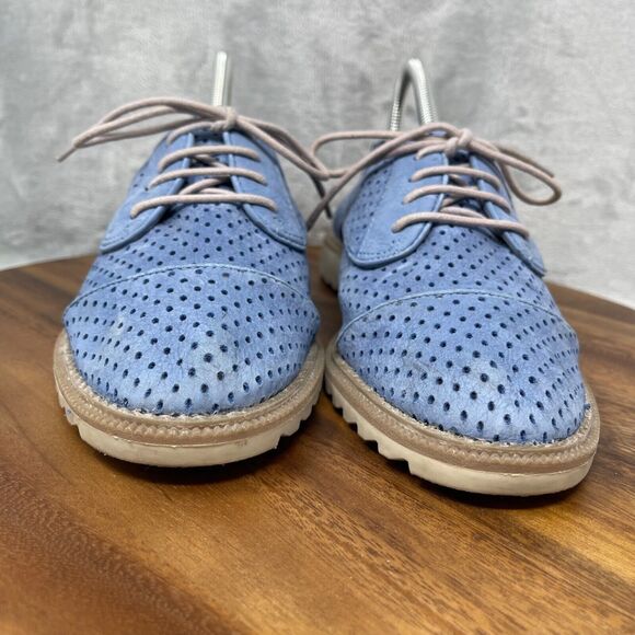 Clarks Somerset Oxford Womens 9.5 M Baby Blue Perforated Leather Nubuck Shoes - Picture 7 of 16